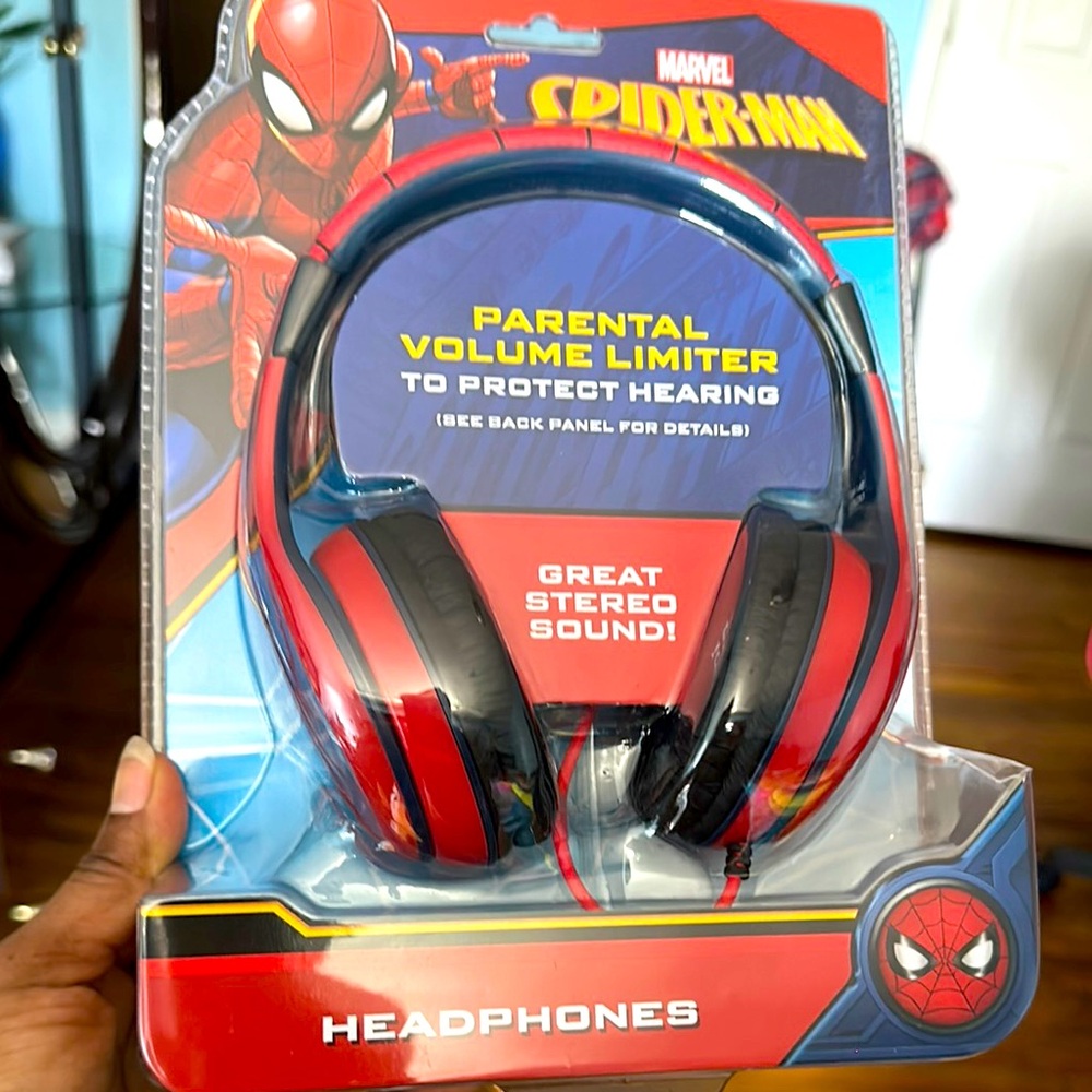 Marvel Spider-Man Red and Blue Kids Headphones